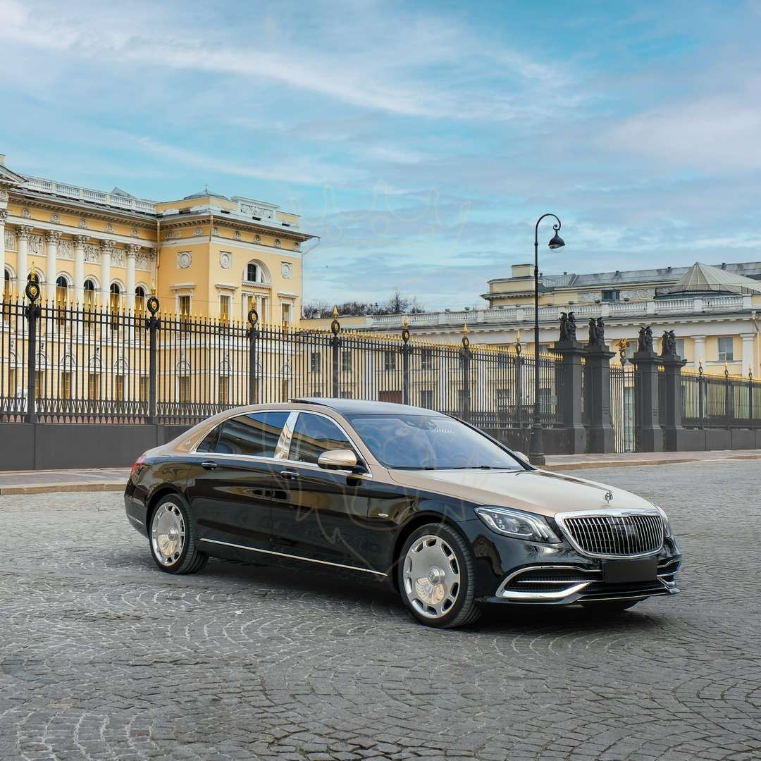 Аренда Mercedes Maybach S 500 4-matic в Сочи без водителя - GaleonCar