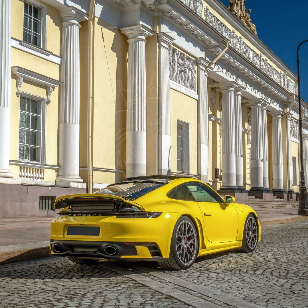 Аренда Porsche 911 Carrera 4S (992) в Санкт-Петербурге - GaleonCar